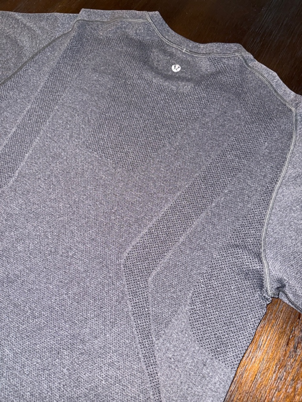 Lululemon Metal Vent Tech Shirt Large #07 - Picture 6 of 7